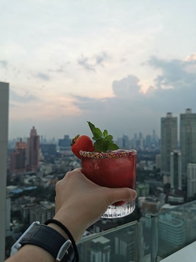 อาหาร หรือ เครื่องดื่ม