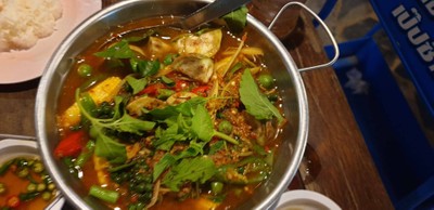 แกงป่าไก่บ้าน