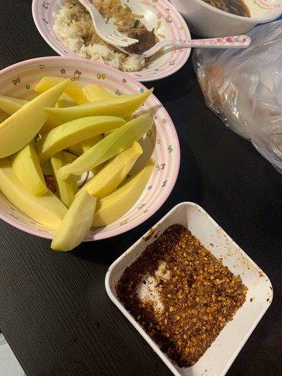 อาหาร หรือ เครื่องดื่ม