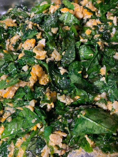 ใบเหลียงผัดไข่