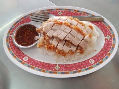 ข้าวหมูกรอบ