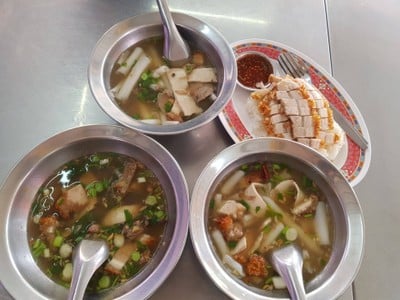 อาหาร หรือ เครื่องดื่ม