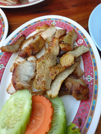 คอหมูย่าง