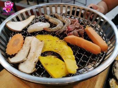 อาหาร หรือ เครื่องดื่ม