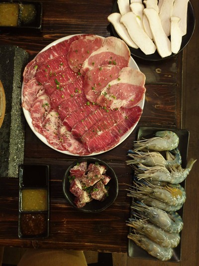 อาหาร หรือ เครื่องดื่ม