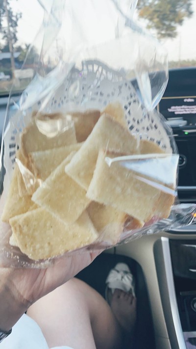 ขนมปังเนยกระเทียม