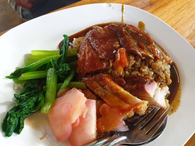 ข้าวหน้าเป็ด+หมูกรอบ