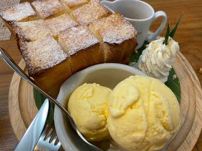 HONEY TOAST