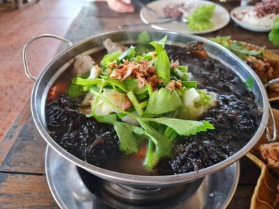 เมนูของร้าน อิ่มอร่อยปลาแม่น้ำ