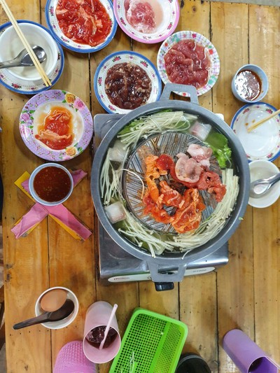 อาหาร หรือ เครื่องดื่ม