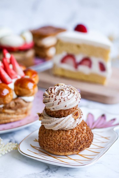 Hazelnut Choux