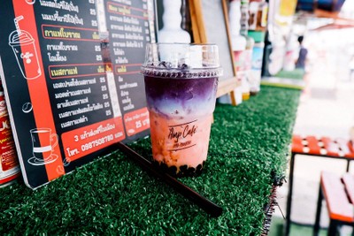 นมสตรอว์เบอร์รีอัญชัน เย็น