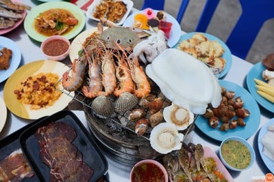 อาหาร หรือ เครื่องดื่ม