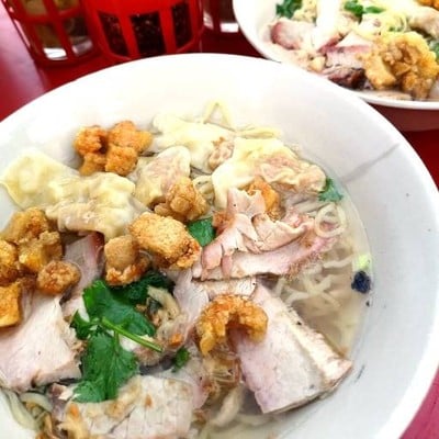 บะหมี่เกี๊ยวแชมป์โลก (World Champion Noodles) สุขุมวิทซอย 65 บะหมี่เกี๊ยวแชมป์โลก (World Champion Noodles) สุขุมวิทซอย 65