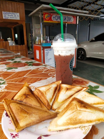 อาหาร หรือ เครื่องดื่ม