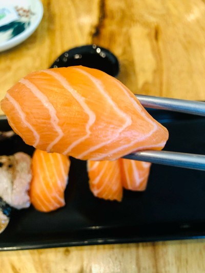 แซลมอนซูชิ