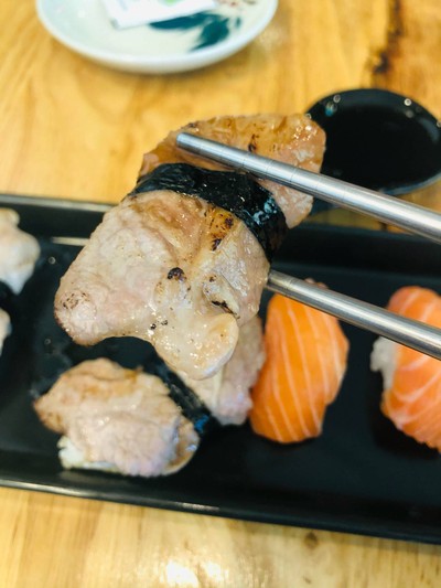 หมูเบิร์นไฟซอสญี่ปุ่น