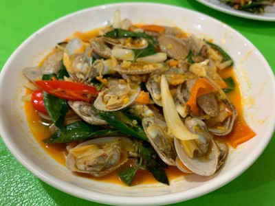 หอยลายผัดโหระพา
