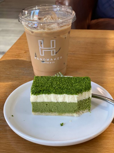 Handmaker Coffee & Co. ราชพฤกษ์