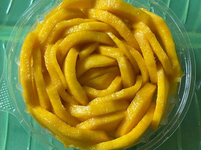 เหลืองมณี