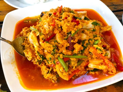 หมึกผัดผงกะหรี่