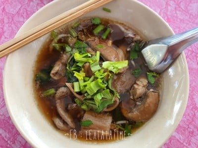 เกาเหลา ตับ ไส้ เอ็น