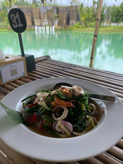 ยำผักกูดทะเล