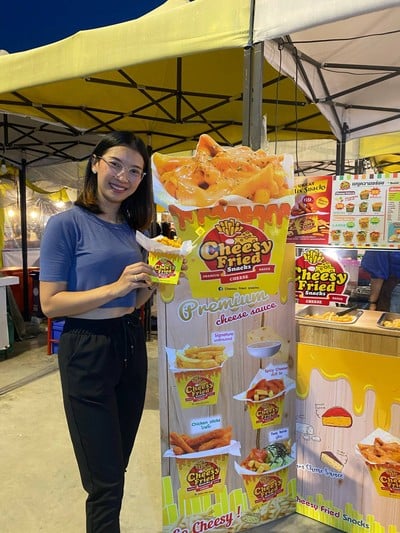 อร่อยมาก เฟรนฟรายกรอบนอกนุ่มใน ผงและชีสของที่ร้านก็ดีค่ะ