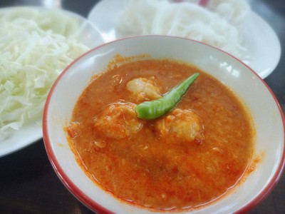 ขนมจีนน้ำยากะทิไก่