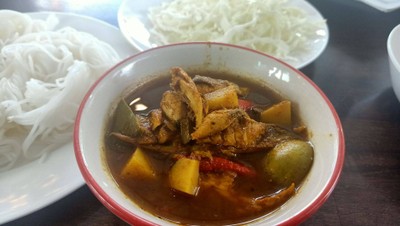 ขนมจีนแกงไตปลา