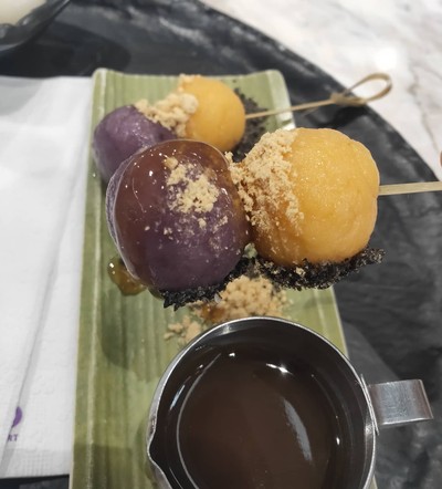 ดังโงะสองสี 🍡