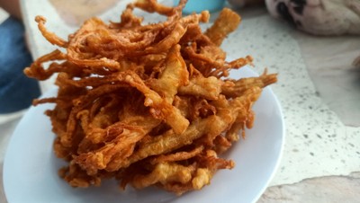 เห็ดเข็มทองทอดกรอบ