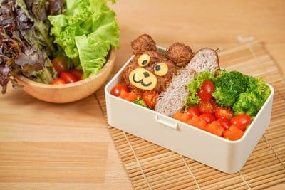 วุ้นเส้นหมูก้อนทอดเบนโตะ วุ้นเส้นหมูก้อนทอดเบนโตะ