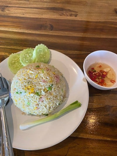 ข้าวผัดแหนม