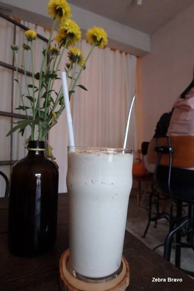 Banana Almond Smoothie