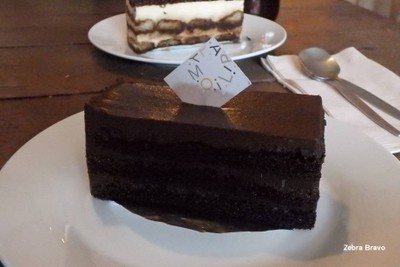 SOFT CHOCOLATE CAKE