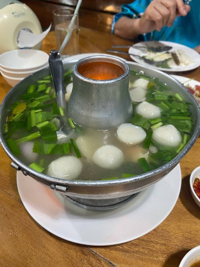 ต้มยำรวมมิตรน้ำใส