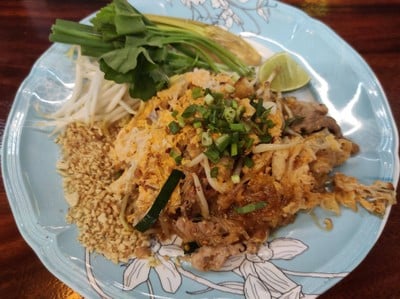 ผัดไทยวุ้นเส้นหมูหมัก