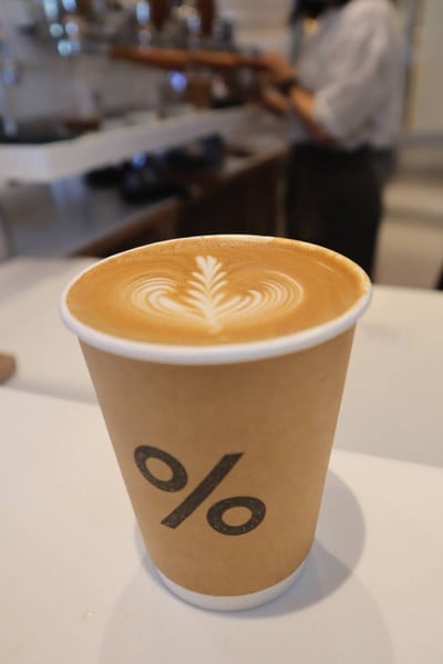 Hot caffe latte(Blend) 12 Oz.