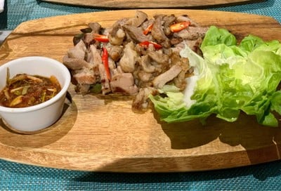 คอหมูย่าง