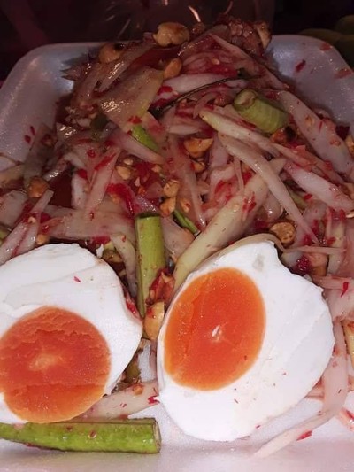 ตำไทยไข่เค็ม