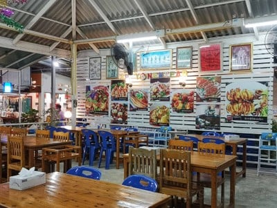 บรรยากาศ วิวทะเลซีฟู้ด ชะอำ