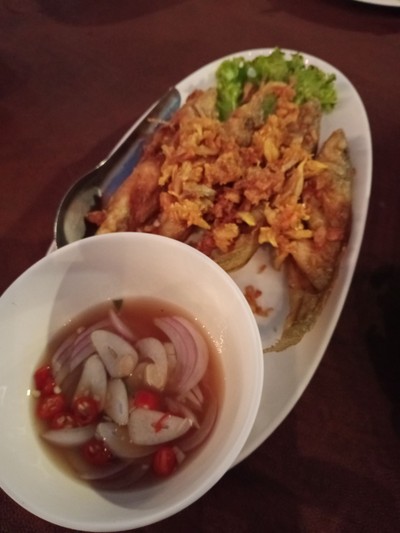 ปลาทรายทอดขมิ้น