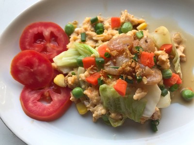 ข้าวผัดกะหล่ำปลีไข่ข้นกุ้งสับ