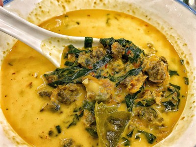 แกงหอยแครงใบชะพล