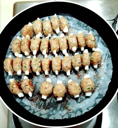 วิธีทำ ต๊อกคัลบี / ทอกคัลบี ( Tteok GalBi ) Korean Food (ซี่โครงหมูย่าง😁)
