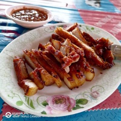 คอหมูย่าง