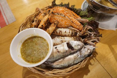 อาหาร หรือ เครื่องดื่ม