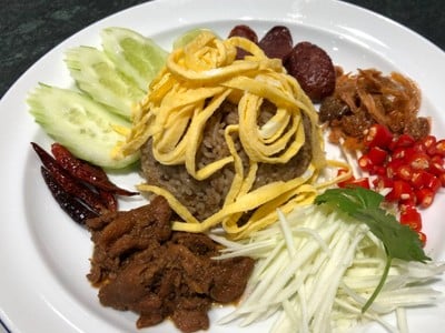 ข้าวคลุกกะปิเคยครบเครื่อง