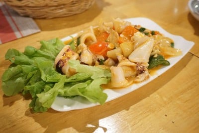 อาหาร หรือ เครื่องดื่ม